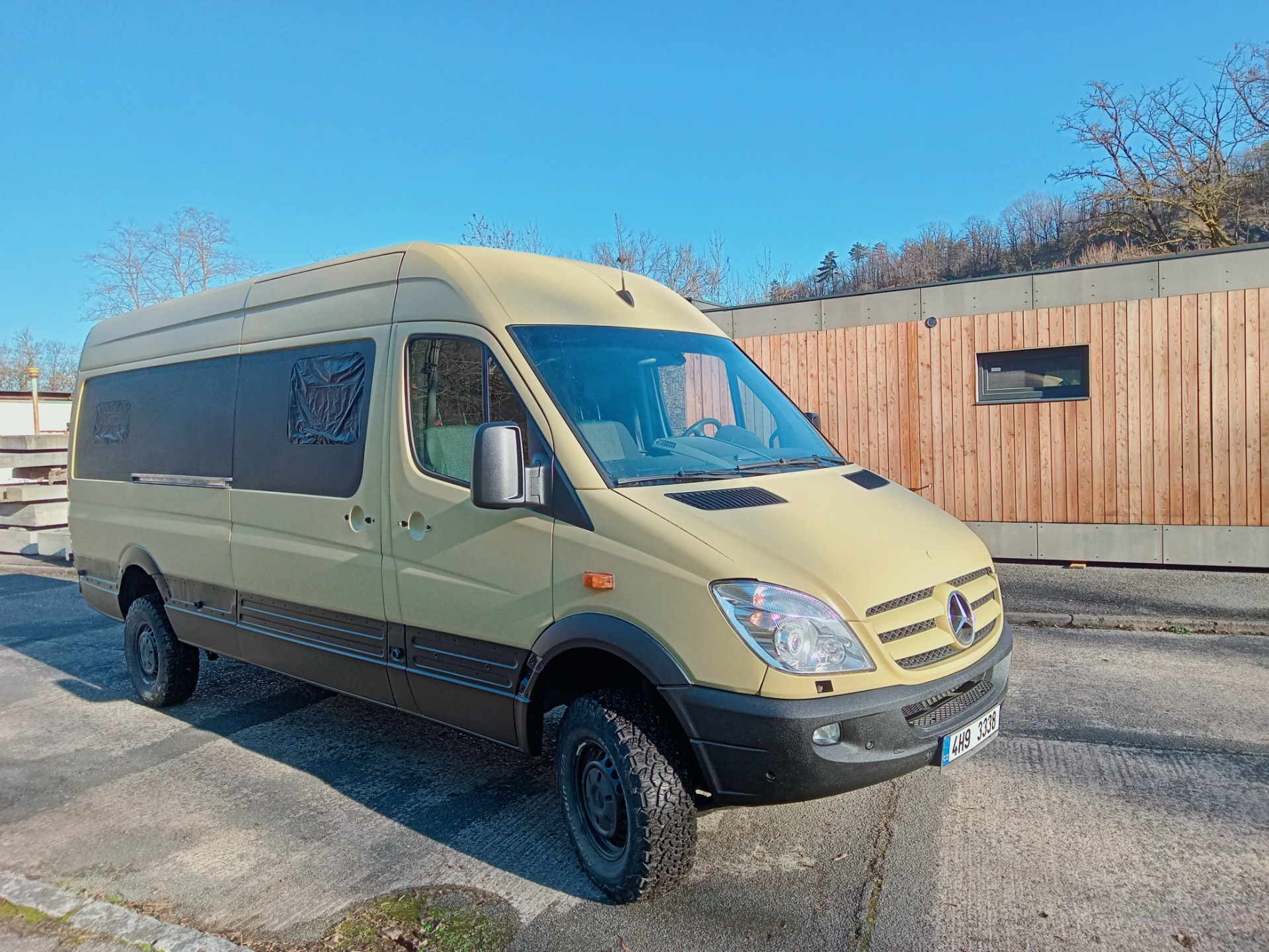 Nástřik barvy Raptor - Upol liner